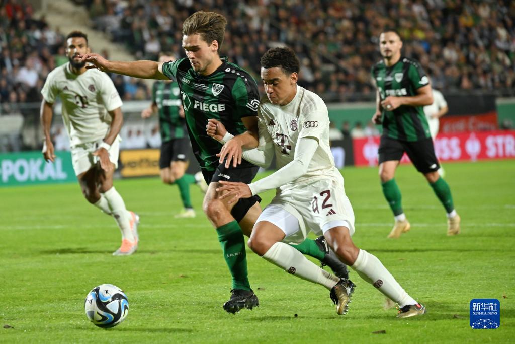 篮球勇士球星连续三场助攻上双（勇士球星连续三战送出两位数助攻）