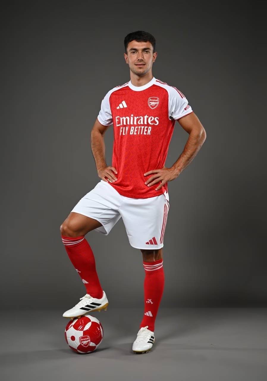 暖心，身患横纹肌肉瘤的河南队小球迷收到王上源送的签名球衣