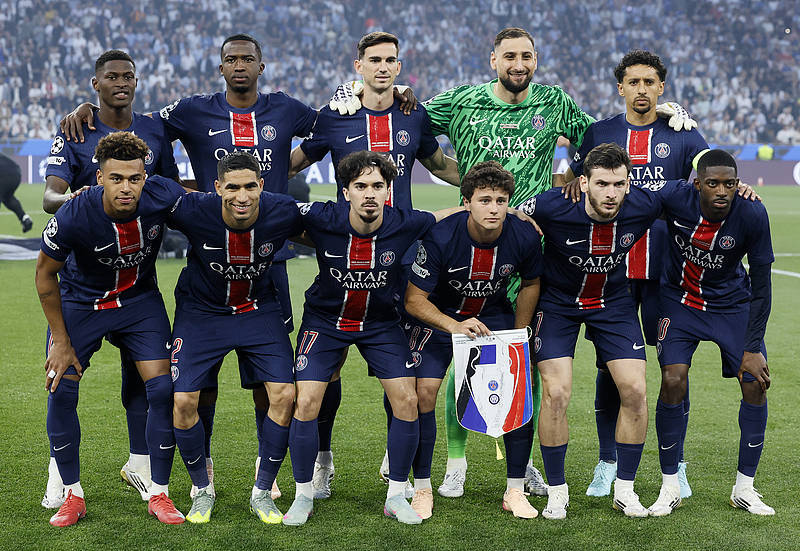 陷入窘境！曾凡博赛后独自离场，一分钟没上被裁也要跟队回美国